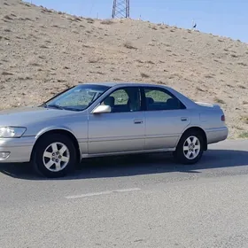 Toyota Camry 2000