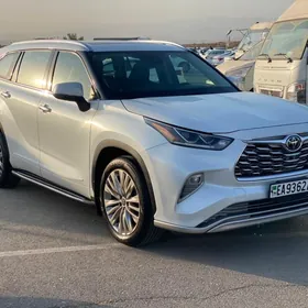 Toyota Highlander 2021