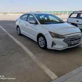 Hyundai Elantra 2020