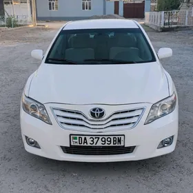 Toyota Camry 2010