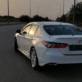 Toyota Camry 2022