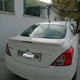 Nissan Versa 2013