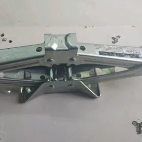 Домкрат 1100 кг Domkrat