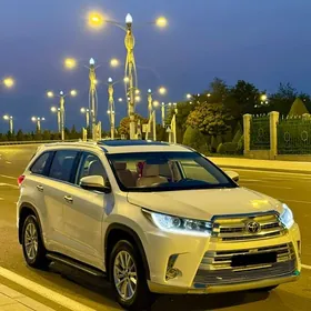 Toyota Highlander 2018