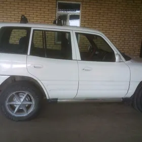 Toyota RAV4 1999