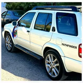 Nissan Pathfinder 2002