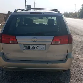 Toyota Sienna 2005