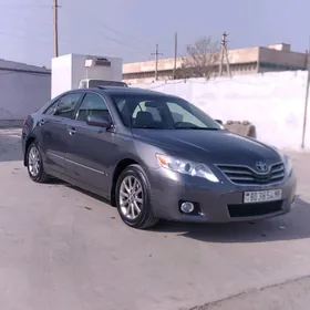 Toyota Camry 2011
