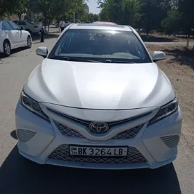 Toyota Camry 2020