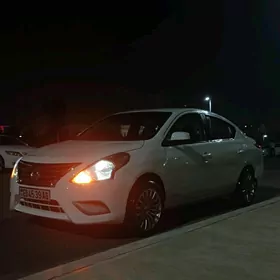 Nissan Sunny 2015