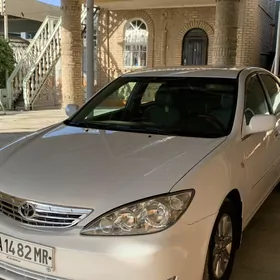 Toyota Camry 2004