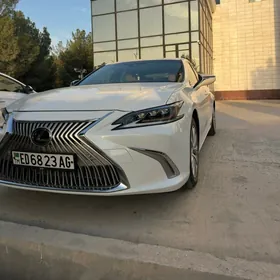 Lexus ES 350 2019