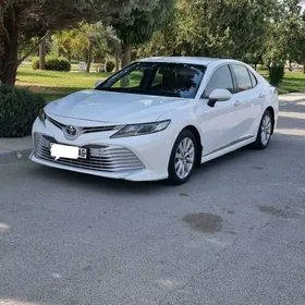 Toyota Camry 2018
