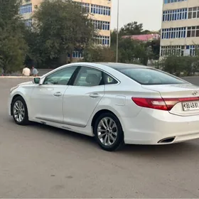 Hyundai Grandeur 2012
