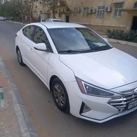 Hyundai Elantra 2019