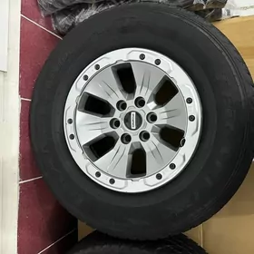 ford F150 EXPEDITION285/65/R17
