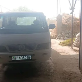 Mercedes-Benz Sprinter 2500 2001
