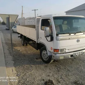 Mitsubishi Canter 2003