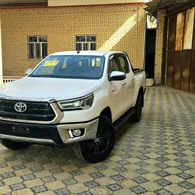 Toyota Hilux 2025