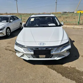 Hyundai Elantra 2025