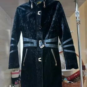 tazeje geyilmedik palto.