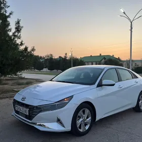 Hyundai Elantra 2021