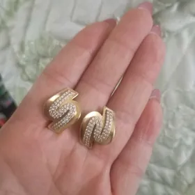 Серьги золотоые