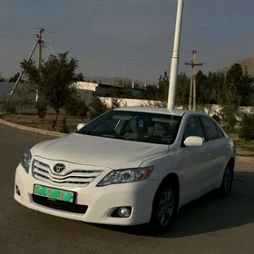 Toyota Camry 2011