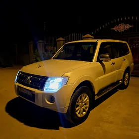 Mitsubishi Pajero 2007