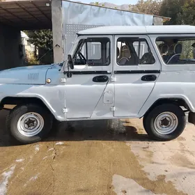 UAZ 469 2000