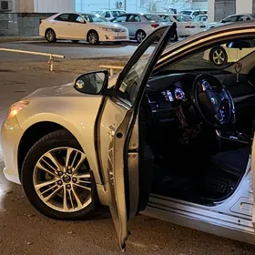 Toyota Camry 2016