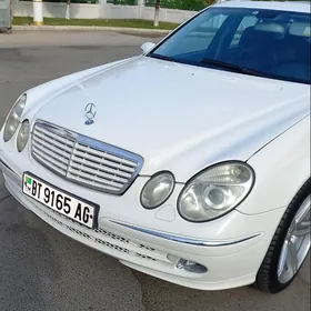 Mercedes-Benz E320 2003