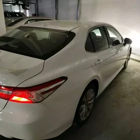 Toyota Camry 2020