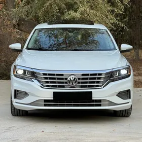 Volkswagen Passat 2021