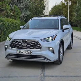 Toyota Highlander 2022