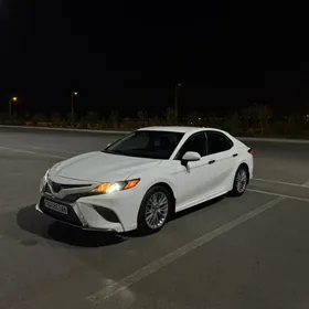 Toyota Camry 2020