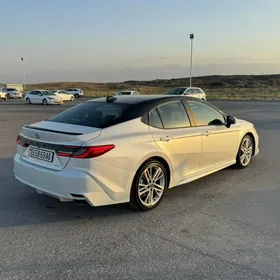 Toyota Camry 2025