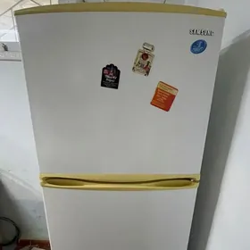 SAMSUNG HOLODILNIK