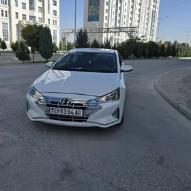 Hyundai Elantra 2019