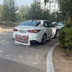 Toyota Camry 2023