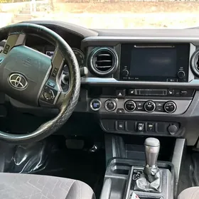Toyota Tacoma 2018