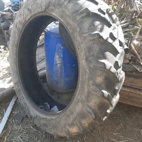 трактор текер 13.6-38