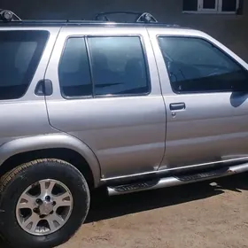 Nissan Pathfinder 1999