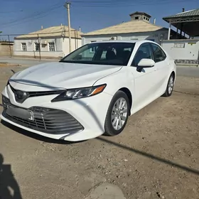 Toyota Camry 2020