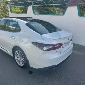 Toyota Camry 2020
