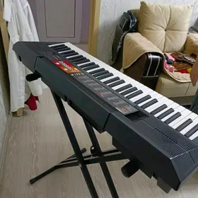 Музинструмент Ямаха клавишный