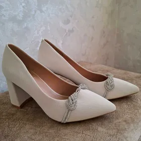 Женская обувь