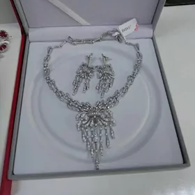 Gyzyl Caylan Kolye Gulakhalka