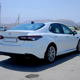 Toyota Camry 2018