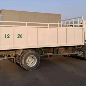 Isuzu Forward 1997